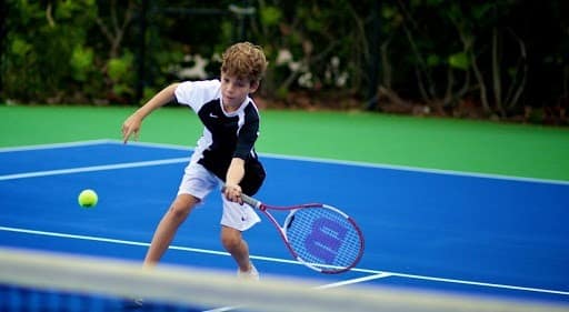 Boy-Hitting-mid-court-2021.jpg