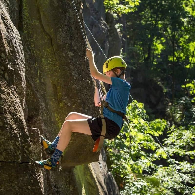 rockclimbing-solo-1-1.jpg